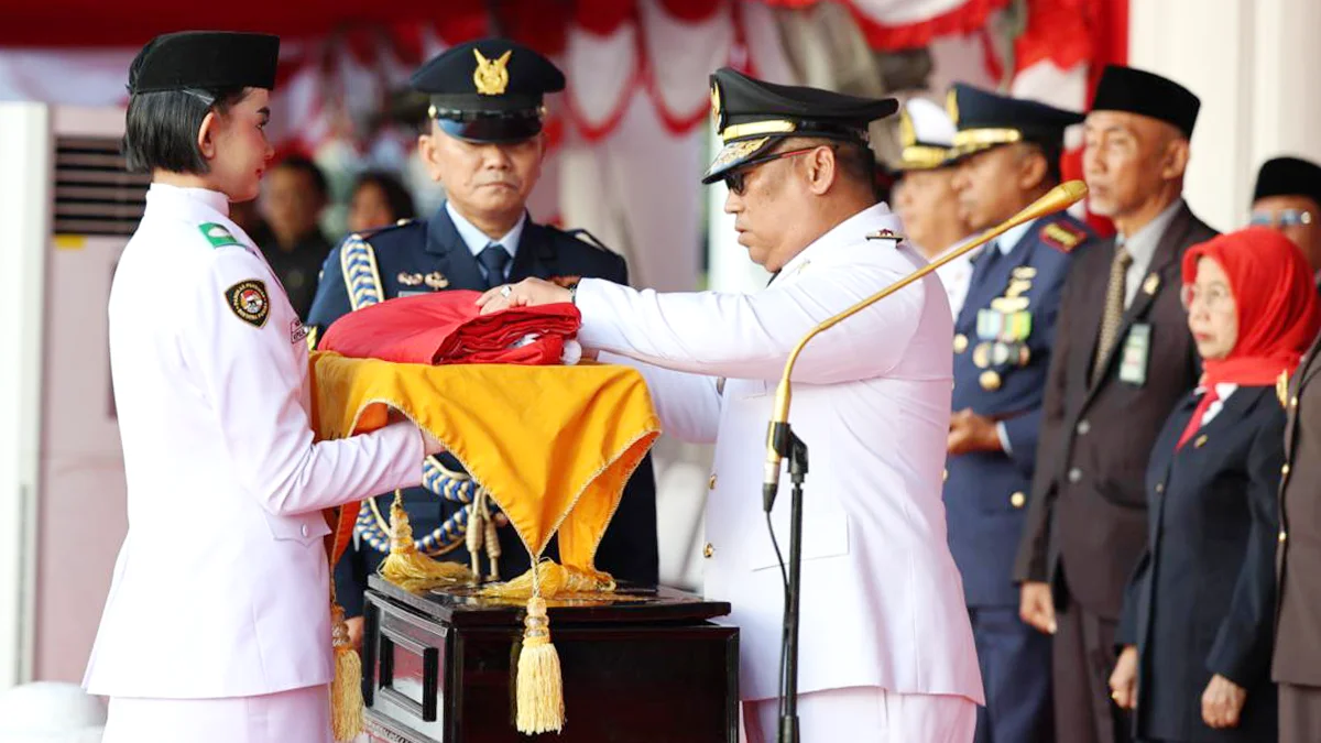 Wagub Nyanyang Pimpin Upacara Penurunan Bendera HUT ke-80 RI di Kepri
