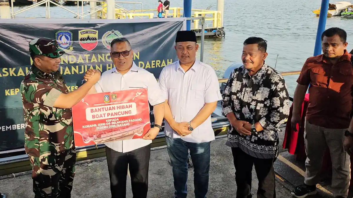 Pemprov Kepri Hibahkan Boat Pancung ke Kodim 0316 Batam