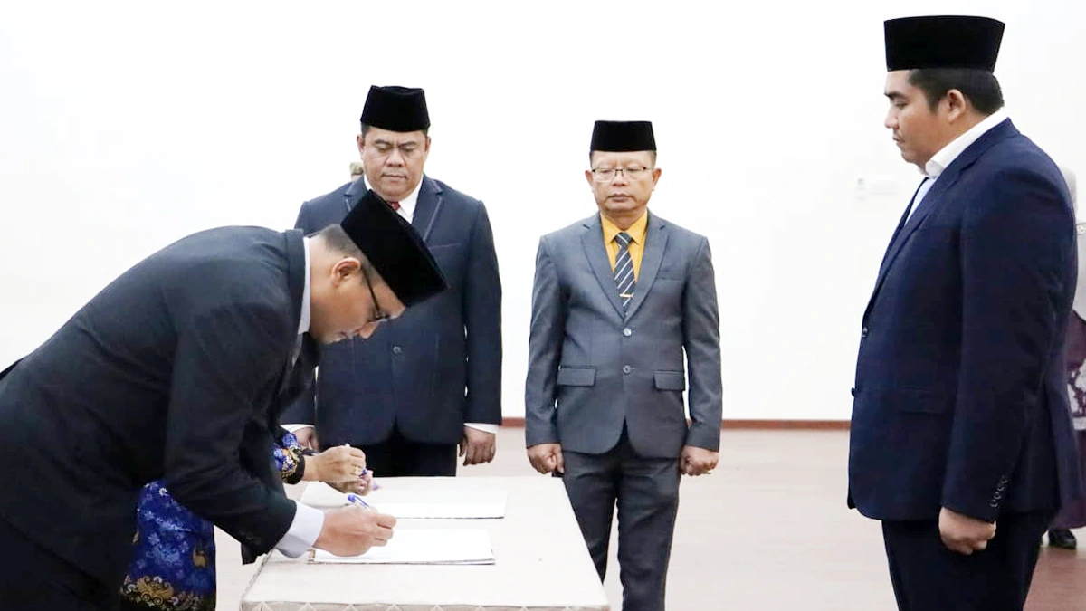 Jabatan Lama Kosong, Bupati Roby Lantik Toni Masruri sebagai Direktur UPTD RSUD Bintan