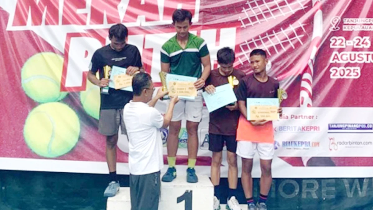 Kakak-Adik Prawara dan Khansa Sapu Bersih Gelar Juara Turnamen Tenis Merah Putih 2025