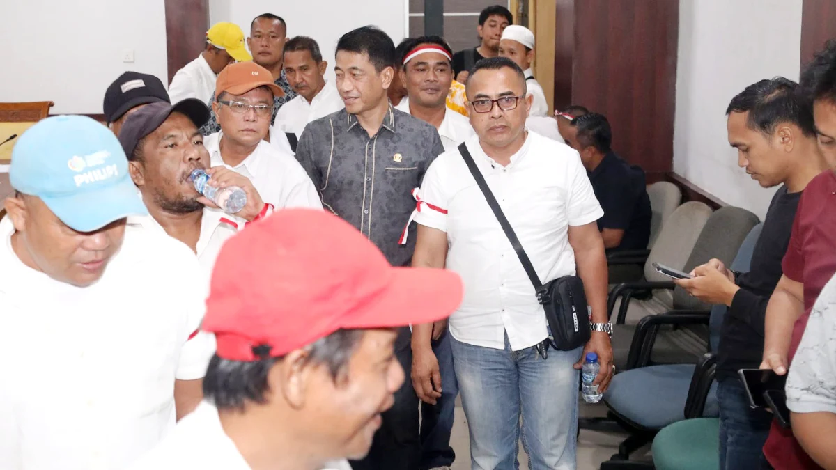 Sopir Taksi Konvensional Punggur Adukan Intimidasi Taksi Online ke DPRD Batam