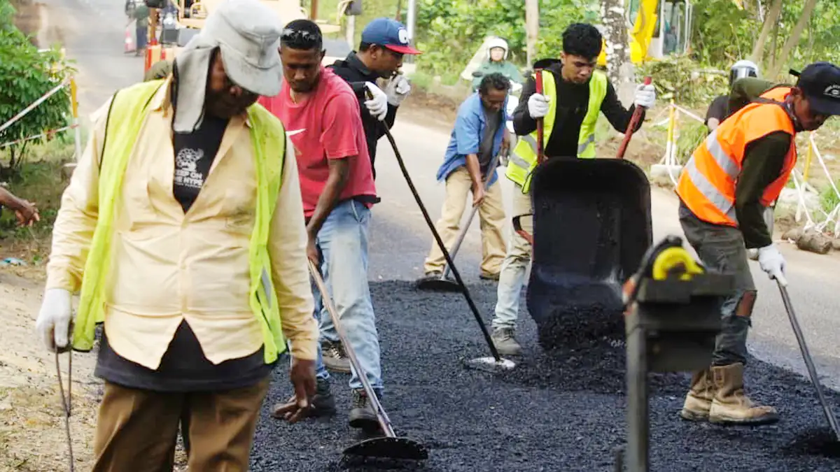 Gubernur Ansar Prioritaskan Jalan Nyaman dan Aman untuk Masyarakat, Laksanakan 8 Proyek Pemeliharaan
