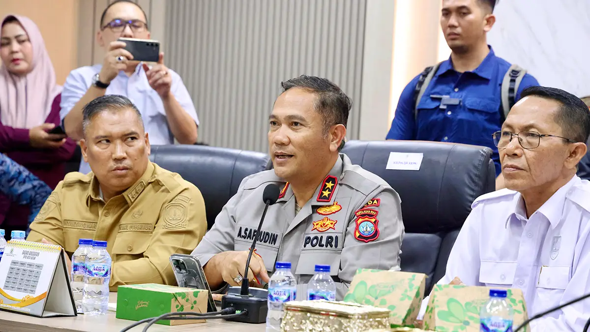 Kapolda Kepri Tegaskan Polri Utamakan Pendekatan Persuasif Hadapi Aspirasi Mahasiswa