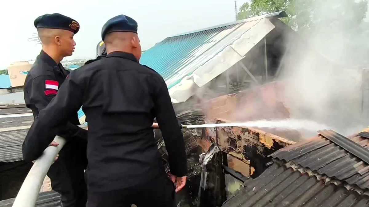 Rumah Warga di Sagulung Batam Terbakar, Kerugian Ditaksir Rp320 Juta