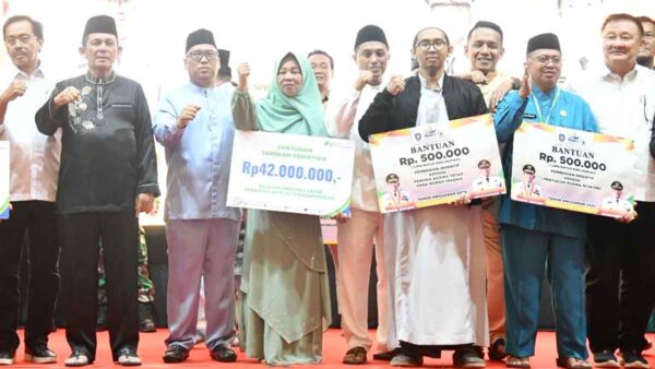 5.481 Guru Pendidikan Keagamaan Nonformal dan Penyuluh Agama Non-PNS di Kota Batam Terima Insentif Rp2,74 Miliar dari Gubernur Kepri