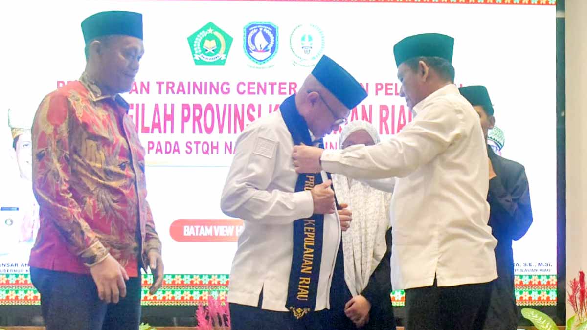 Gubernur Ansar Lepas Kafilah Kepri ke STQH Nasional 2025