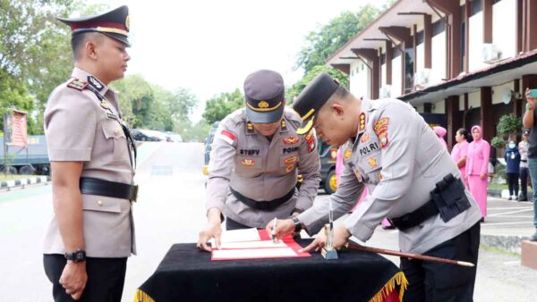 Kapolresta Barelang, Kombes Pol Zaenal Arifin, Polresta Barelang, Kapolsek Bulang, Sertijab, Wakapolresta Barelang, AKBP Fadli Agus, IPTU Adyanto Syofyan, IPDA Bobby Pratama,