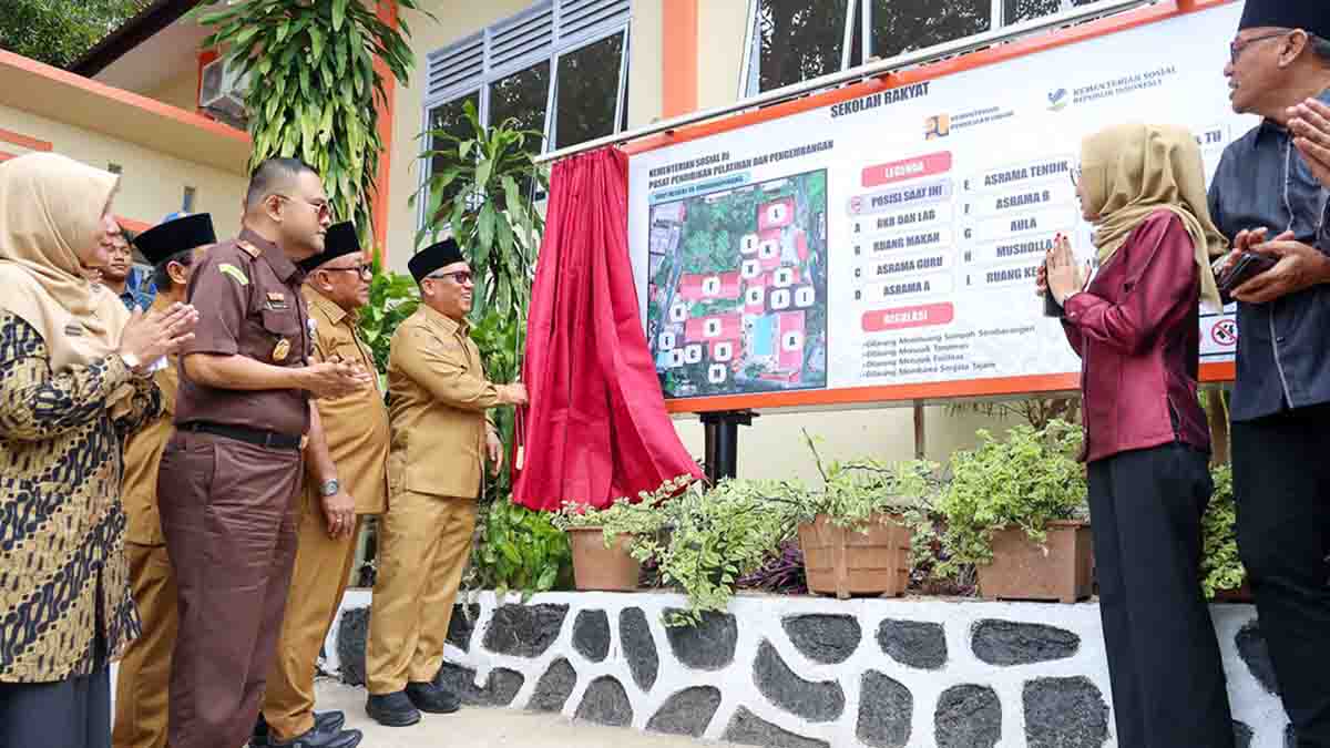 Nyanyang Haris dan Lis Darmansyah Resmikan Sekolah Rakyat Pertama di Kepulauan Riau