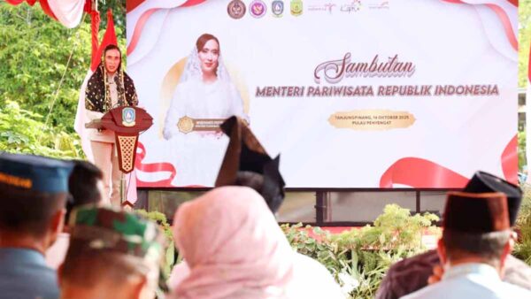 Pemerintah Dorong Pulau Penyengat Jadi Ikon Wisata Religi dan Halal Nasional