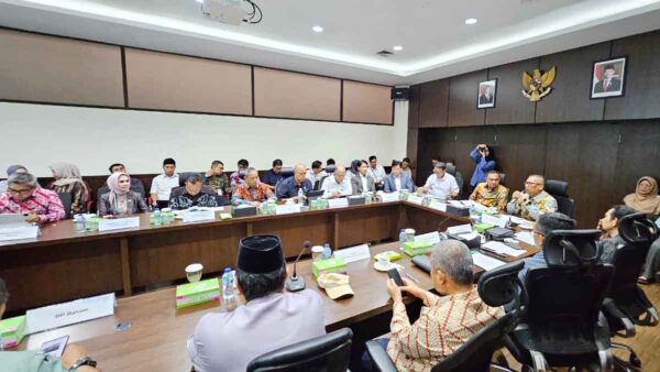 Perekonomian Kepri Tumbuh 7,14 Persen, Wagub Nyanyang Minta Dukungan Infrastruktur Udara ke Komite II DPD RI