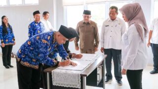 Wabup Deby Maryanti Lantik 17 Pejabat Fungsional: Tuntut Kinerja dan Pelayanan Prima