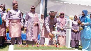 Ziarah ke Makam Pahlawan Jadi Pembuka Hari Jadi Provinsi Kepri ke-23, Gubernur Ansar: Kita Lanjutkan Semangat Juang Para Pendiri