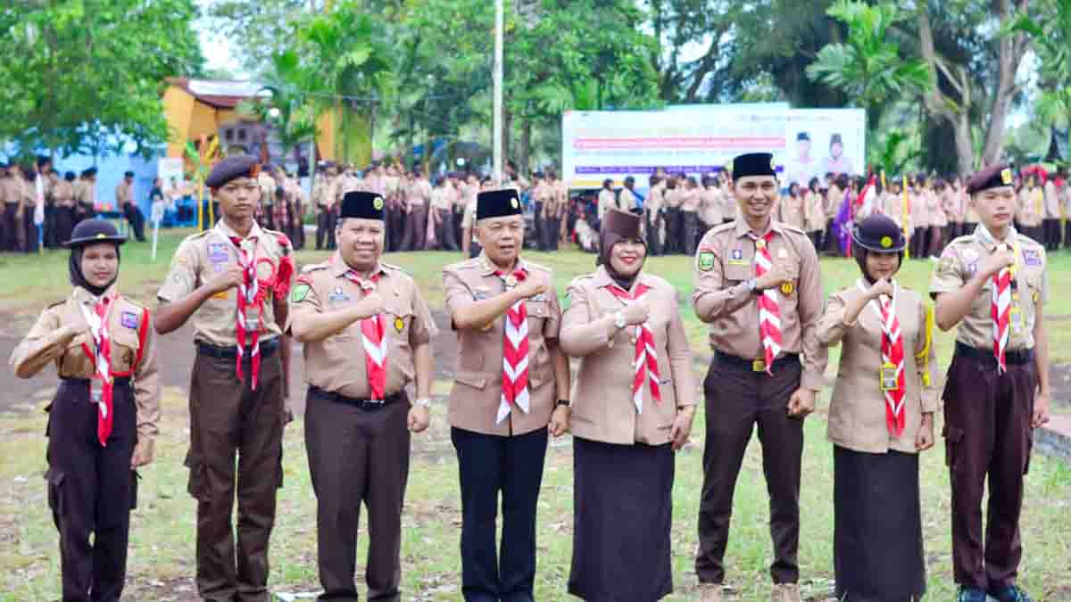 Bupati Kepulauan Meranti, AKBP (Purn) Asmar saat membuka Perkemahan Besar III Pramuka Meranti