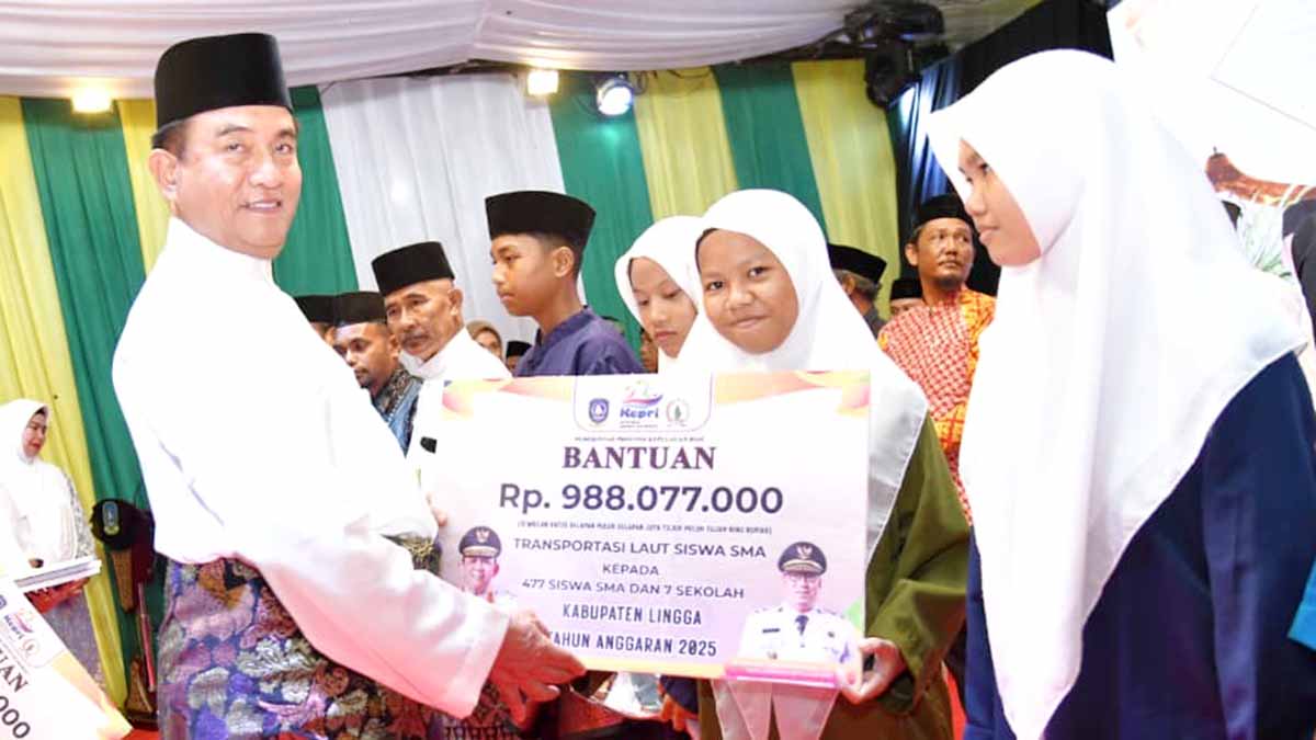 Dari Pemprov Kepri, Bantuan Transportasi Laut Rp988 Juta Disalurkan untuk 831 Siswa di Lingga