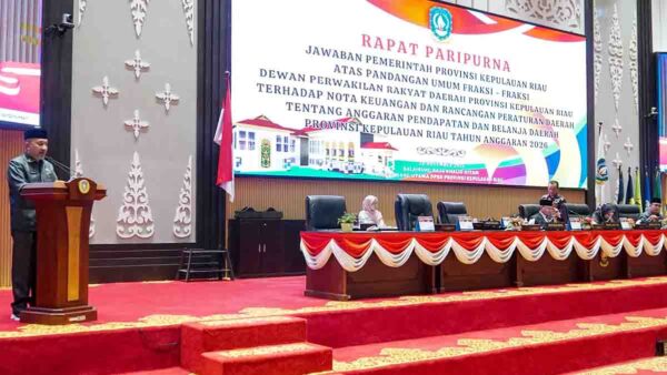 Fraksi-Fraksi DPRD Kepri Terima Jawaban Pemerintah atas Ranperda APBD 2026