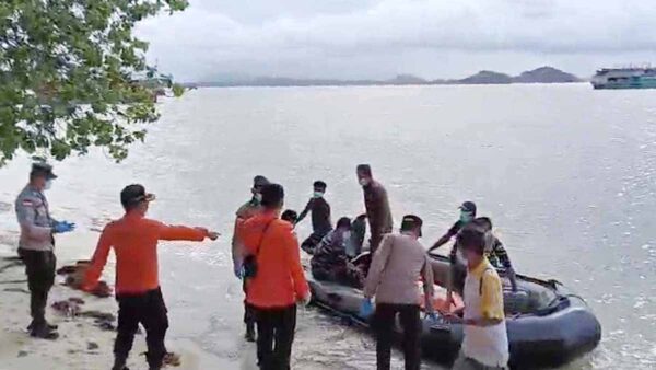 Jenazah Mengapung Gegerkan Warga di Tanjung Berakit Bintan