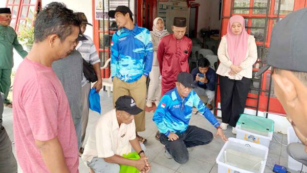 Kampus UMRAH Dorong Budidaya Udang Ramah Lingkungan di Desa Sungai Buluh Lingga