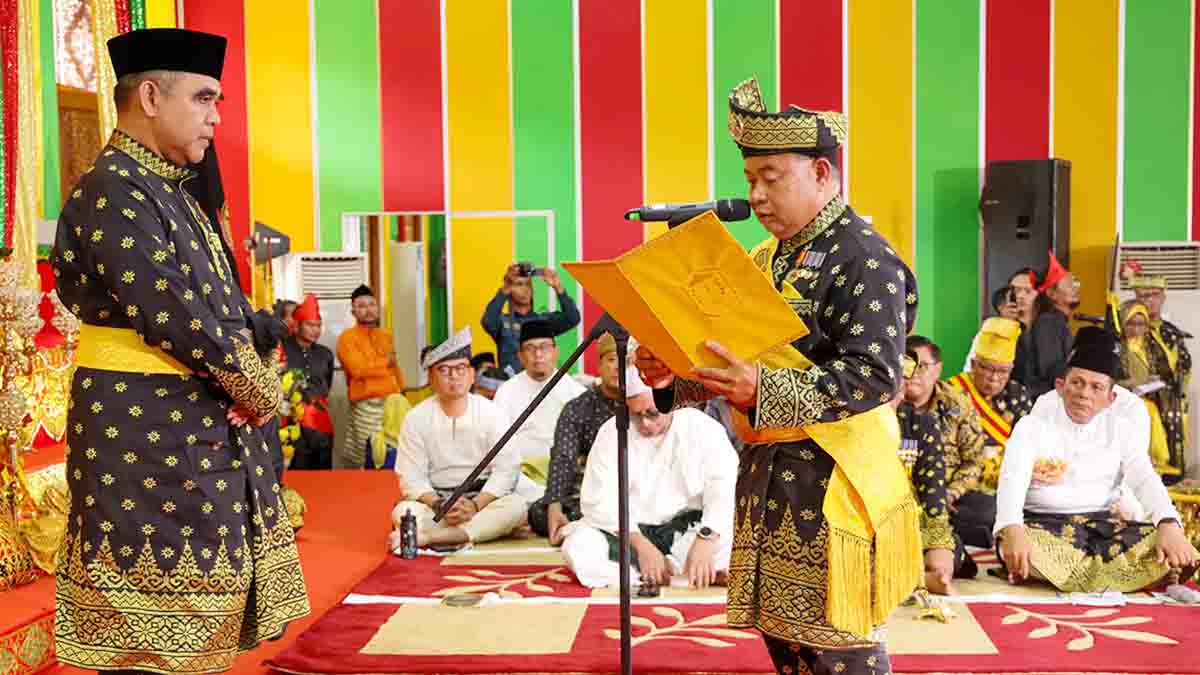 LAM Kepri Anugerahkan Gelar Datok Seri Diwangsa Wira Perdana kepada Ketua MPR RI