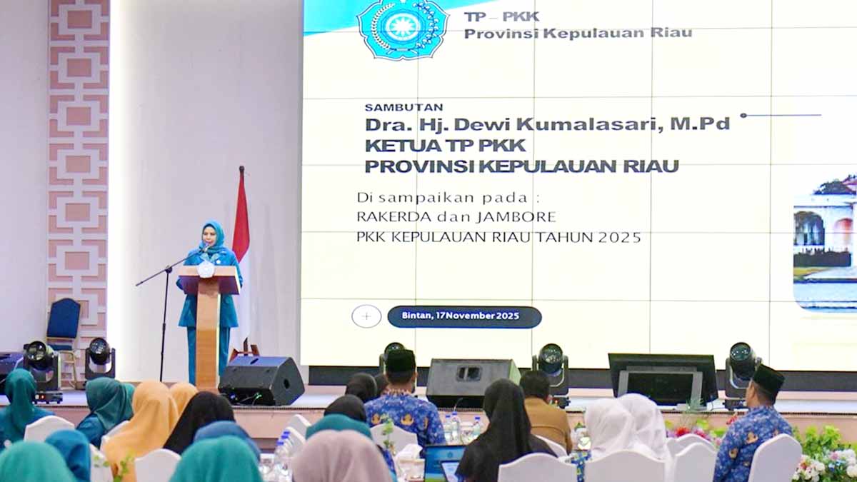 Rakerda PKK Kepri 2025: Dewi Ansar Tekankan Penguatan Kader dan Program CERIA