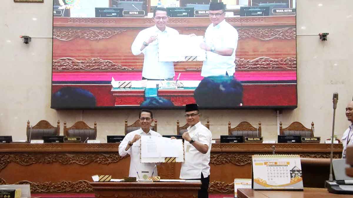 DPRD Kota Batam resmi mengesahkan Ranperda Pertanggungjawaban Pelaksanaan APBD Tahun Anggaran 2024 dalam Rapat Paripurna