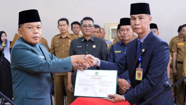 Bupati Asmar Lantik Sudandri Jauzah sebagai Sekda Meranti Definitif