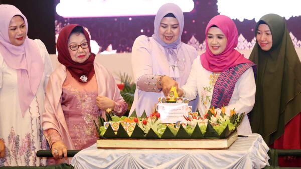 Dari Dompak, Gubernur Ansar Soroti Kontribusi Perempuan Menuju Indonesia Emas 2045
