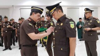 Kajati Kepri Lantik Toto Roedianto sebagai Aspidum, Tekankan Profesionalitas Penegakan Hukum