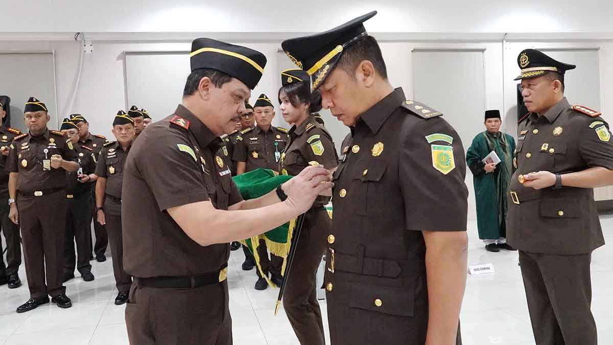 Kajati Kepri Lantik Toto Roedianto sebagai Aspidum, Tekankan Profesionalitas Penegakan Hukum