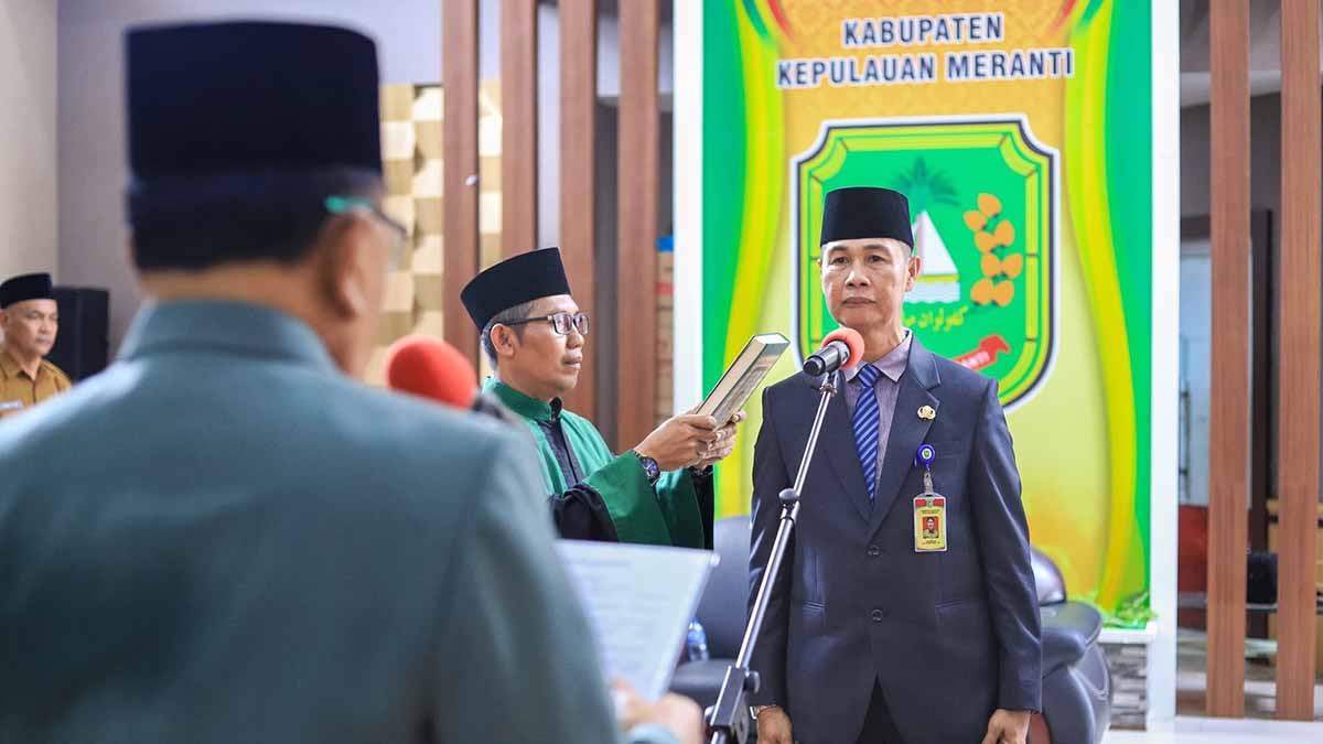 Lantik Sudandri, Bupati Asmar Sampaikan Tugas Berat Sekda Meranti yang Baru