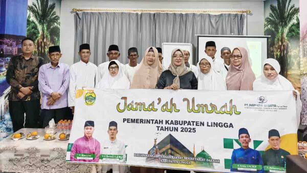 Lepas Jamaah Umrah, Ketua DPRD Lingga Titip Doa untuk Daerah dan Investasi