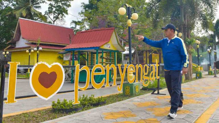 Ansar: Menjaga Kebersihan Pulau Penyengat Bukan Hanya Tugas Pemerintah