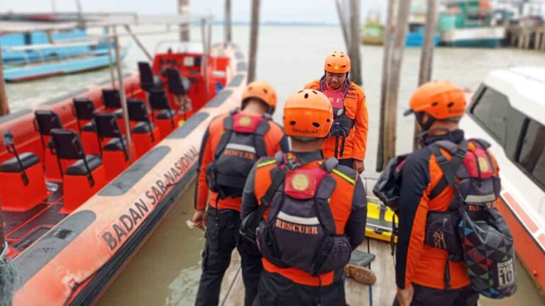 Cuaca Buruk Picu Speed Boat Tenggelam di Karimun