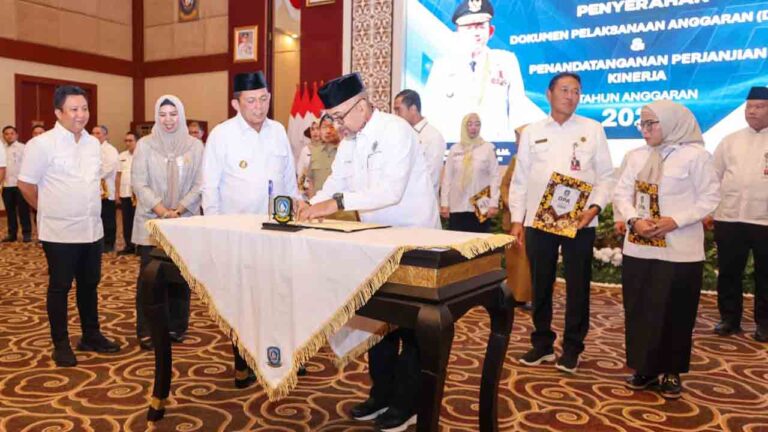 Gubernur Ansar Ahmad Serahkan DPA 2026, Tekankan Tanggung Jawab dan Kinerja OPD