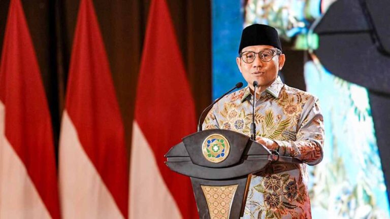 Menko PM Pastikan Warga Kurang Mampu Kembali Aktif Peserta JKN