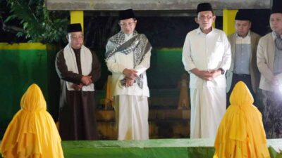 Safari Subuh di Penyengat, Menag Nasaruddin Umar Ziarahi Makam Leluhur