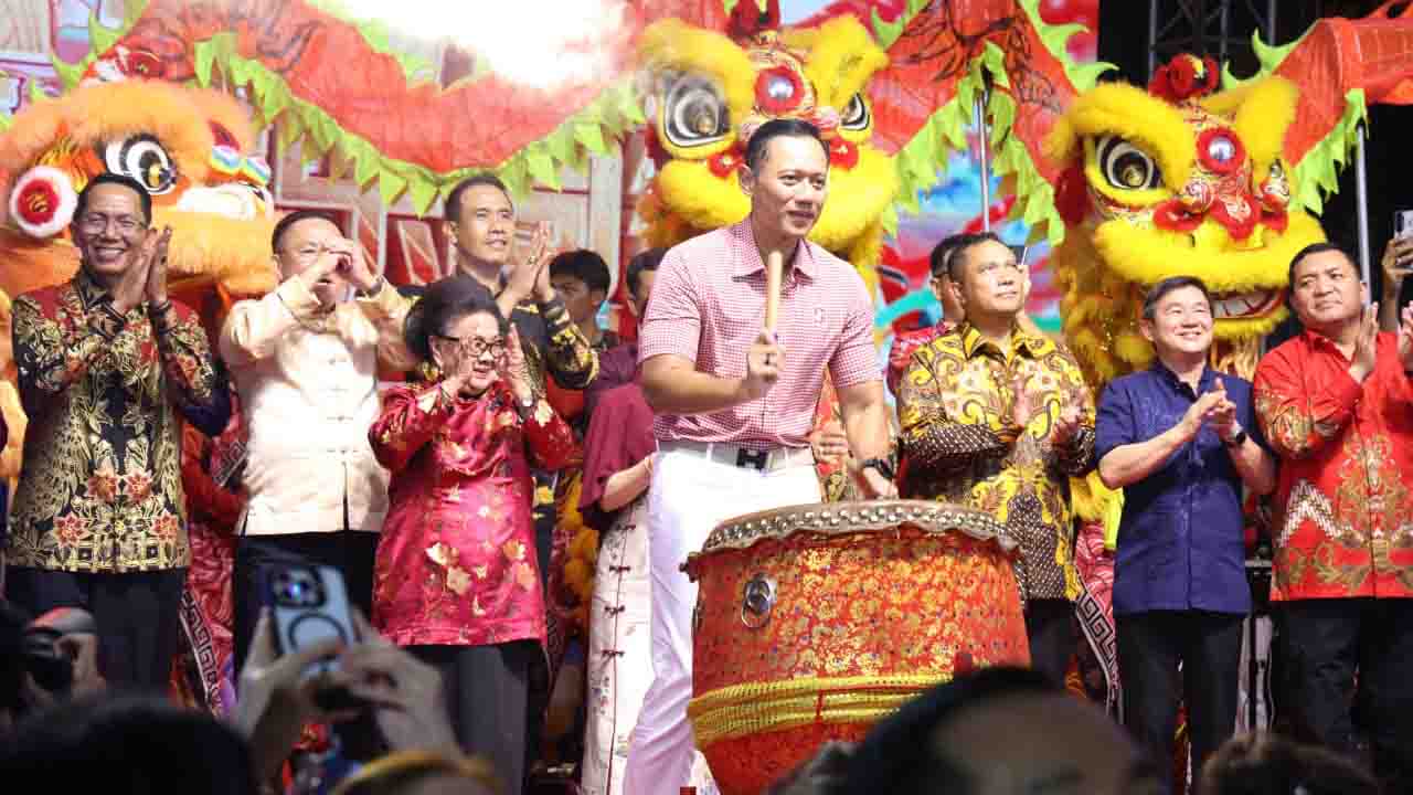 Atraksi Barongsai dan Lion Dance Warnai Imlek 2577 di Batam