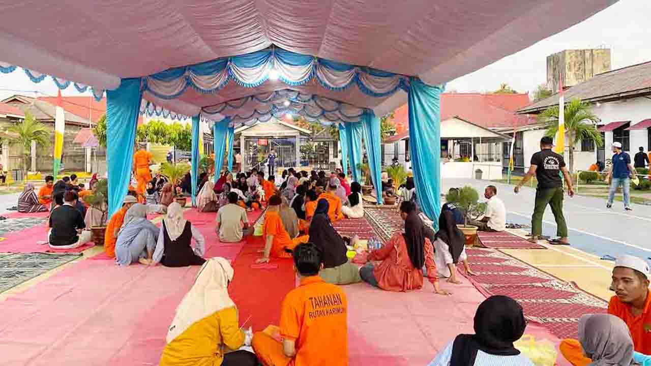 Buka Puasa Bersama di Rutan Karimun, 111 Pengunjung Hadir Temui Warga Binaan