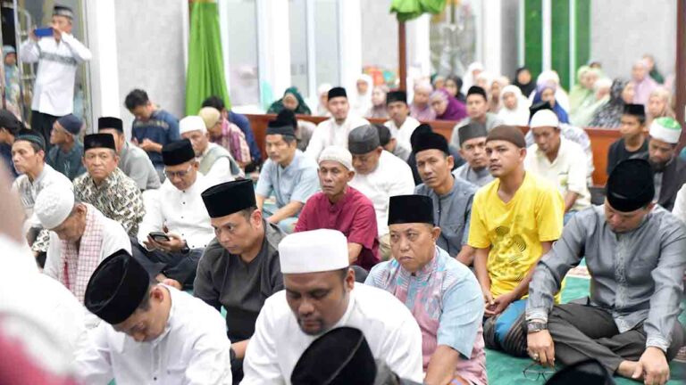 Buka Puasa Hingga Tarawih, Kehadiran Ansar–Nyanyang Disambut Hangat Warga Lingga