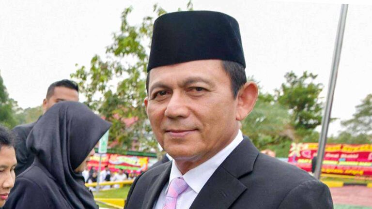 Gubernur Ansar Ahmad Apresiasi DPMPTSP Kepri atas Predikat WBK 2025