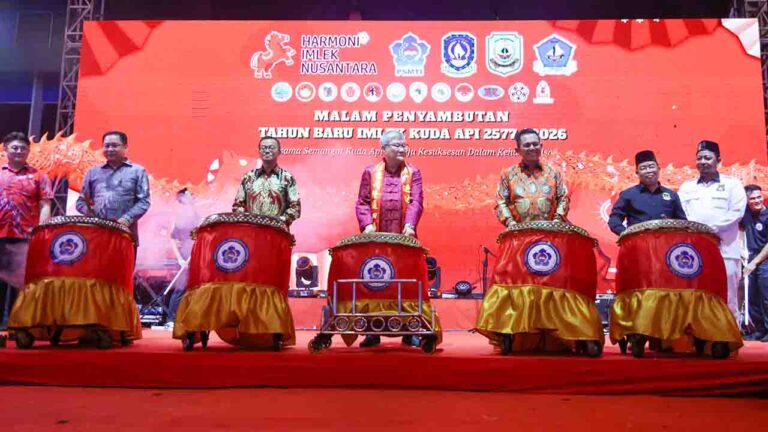 Gubernur Ansar Hadiri Malam Penyambutan Tahun Baru Imlek 2577 Kongzili/Tahun Kuda Api 2026