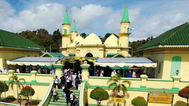 Masjid Bersejarah yang Menguatkan Identitas Melayu