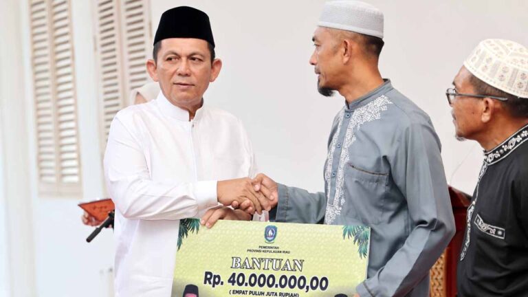 Masjid di Kamboja dan Bukit Bestari Dapat Bantuan Rp40 Juta