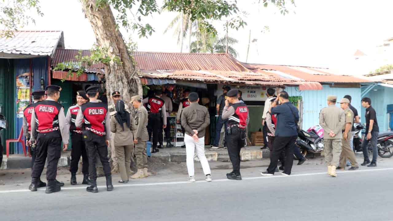 Penertiban Rokok Tanpa Cukai dan Miras, Petugas Sasar 11 Toko di Karimun