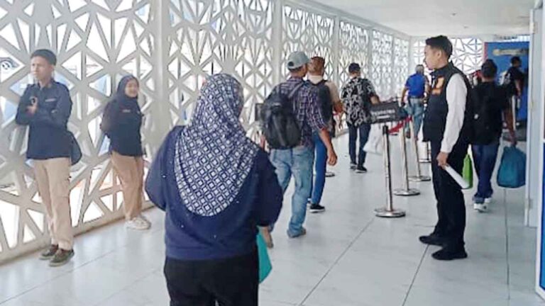 Proses Wawancara Pemohon Paspor Kini Lebih Ketat
