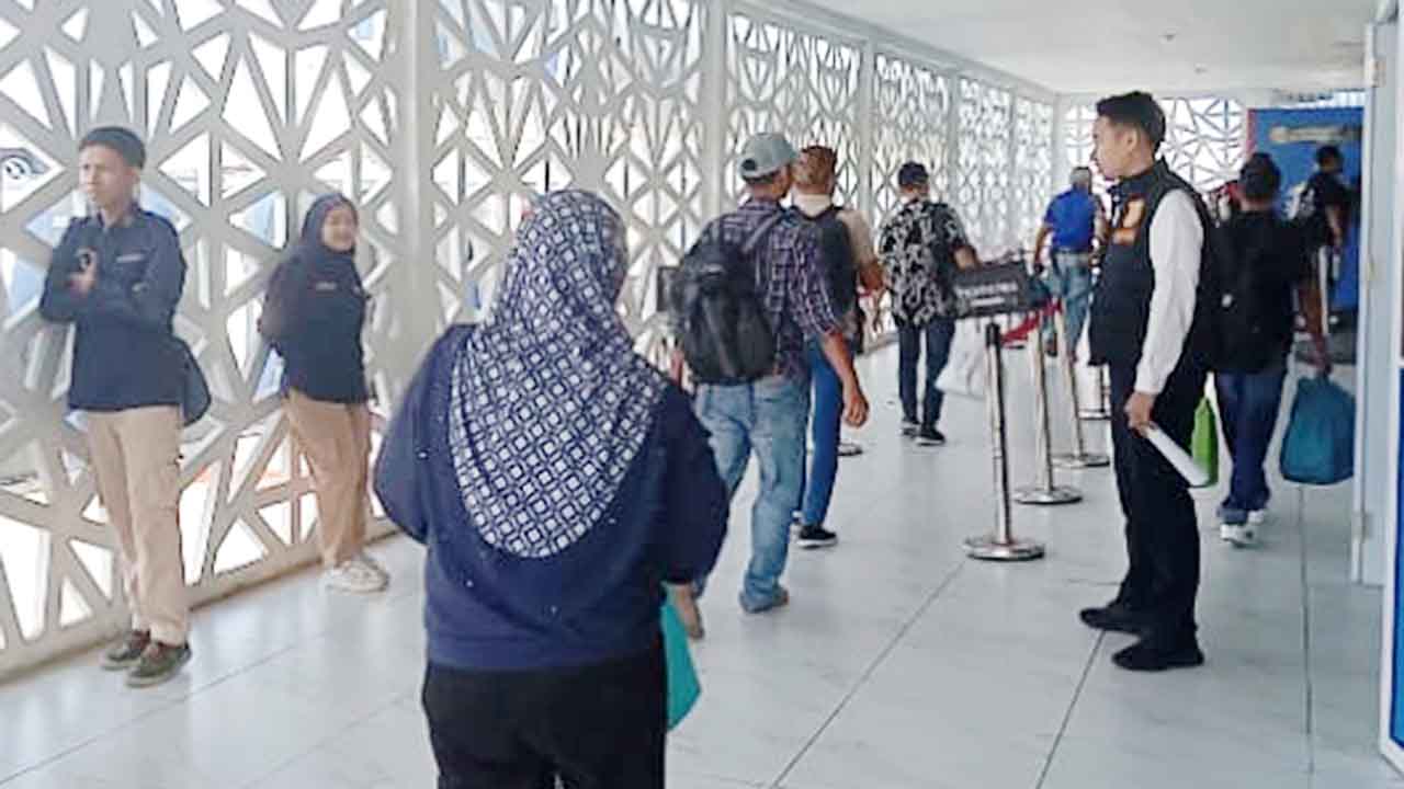Proses Wawancara Pemohon Paspor Kini Lebih Ketat