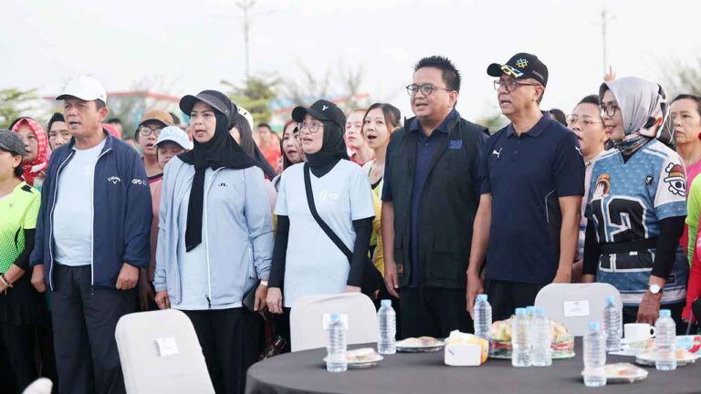 Sambut Piala Dunia 2026, Warga Kepri Padati Tugu Sirih Tanjungpinang