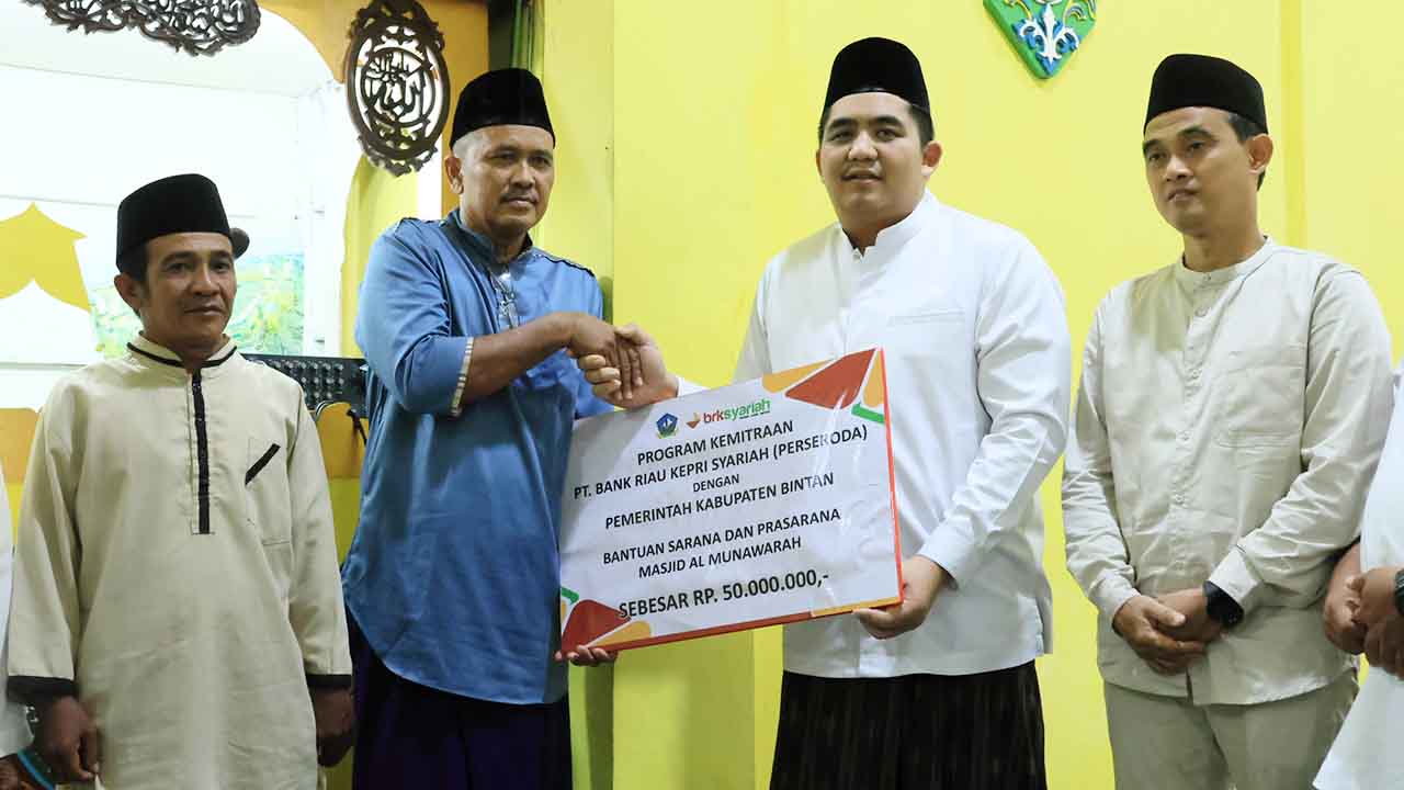Bantuan CSR Rp50 Juta Mengalir ke Masjid Al Munawwaroh di Bintan