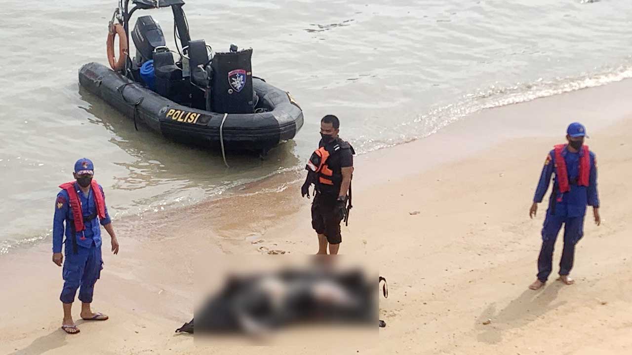 BREAKING: Jenazah Ditemukan Mengapung di Perairan Karimun, Diduga Korban Kecelakaan Laut dari Singapura