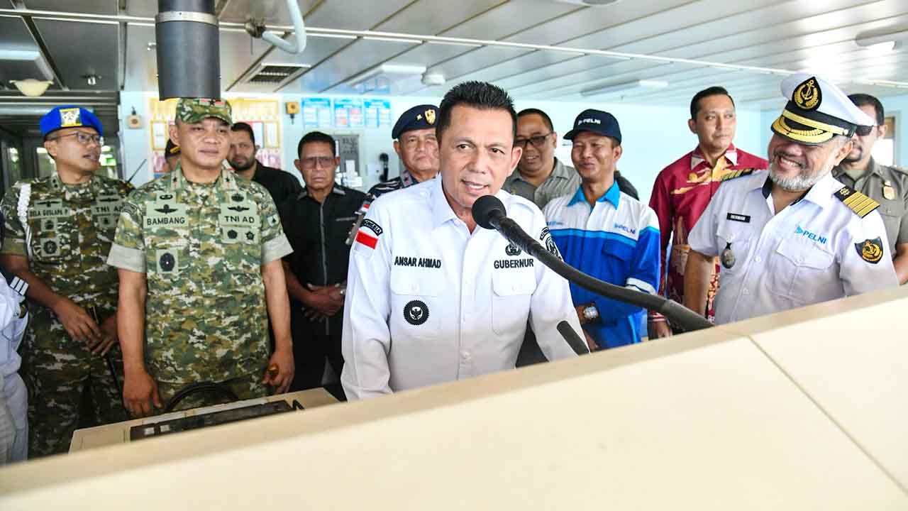 Gubernur Ansar Tinjau Langsung Keberangkatan 3.500 Pemudik di KM Kelud Menuju Belawan