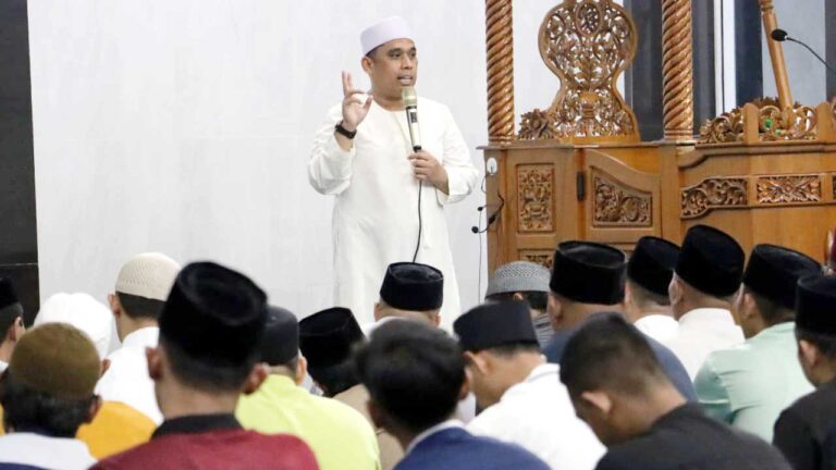 Isi Tausyiah Ustadz Dedi yang Menyentuh Jamaah Bintan